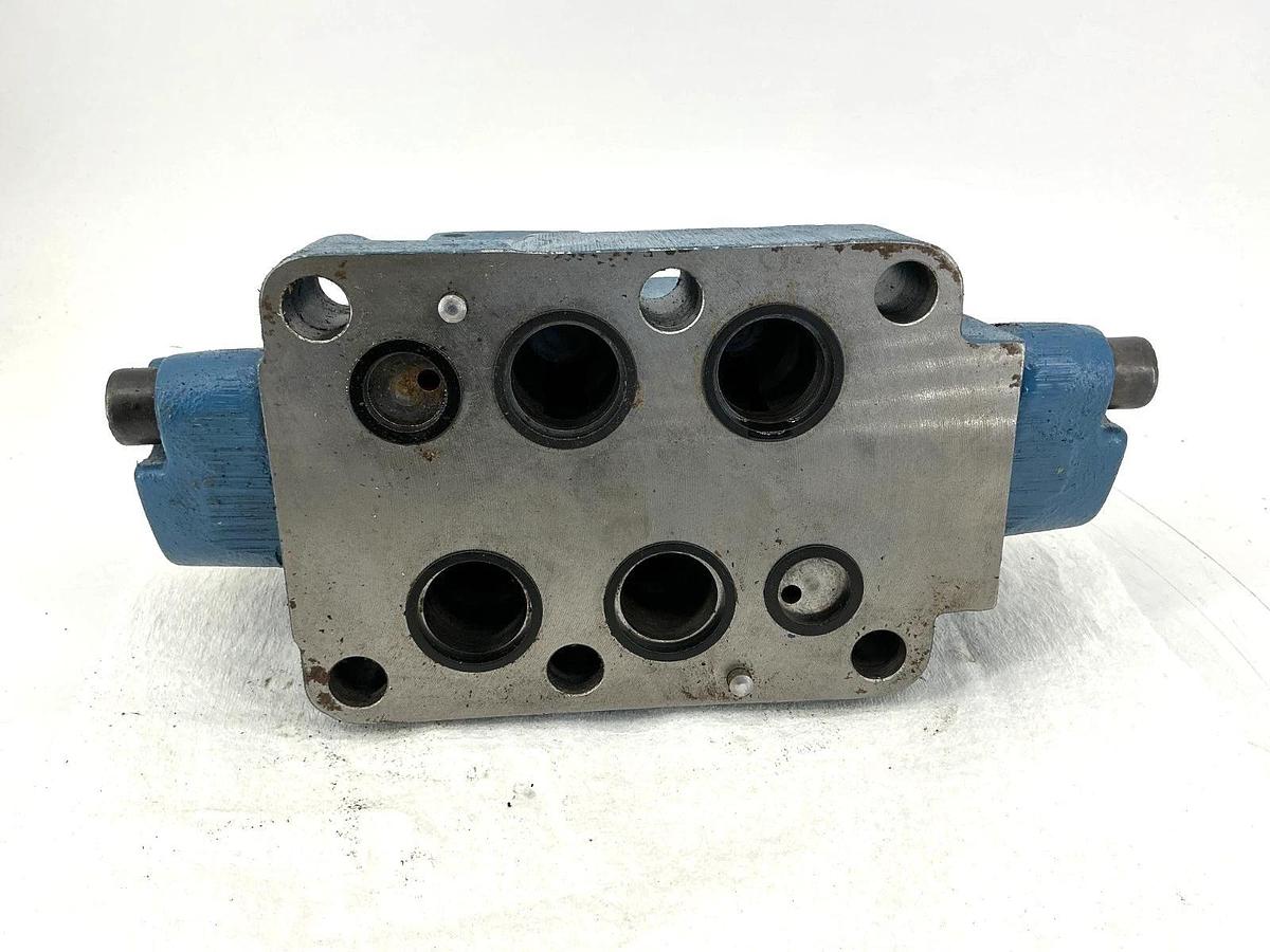 Used Rexroth R978876820 4WEH22D74/6EW110N9ETDA Directional Control Valve 4-Way