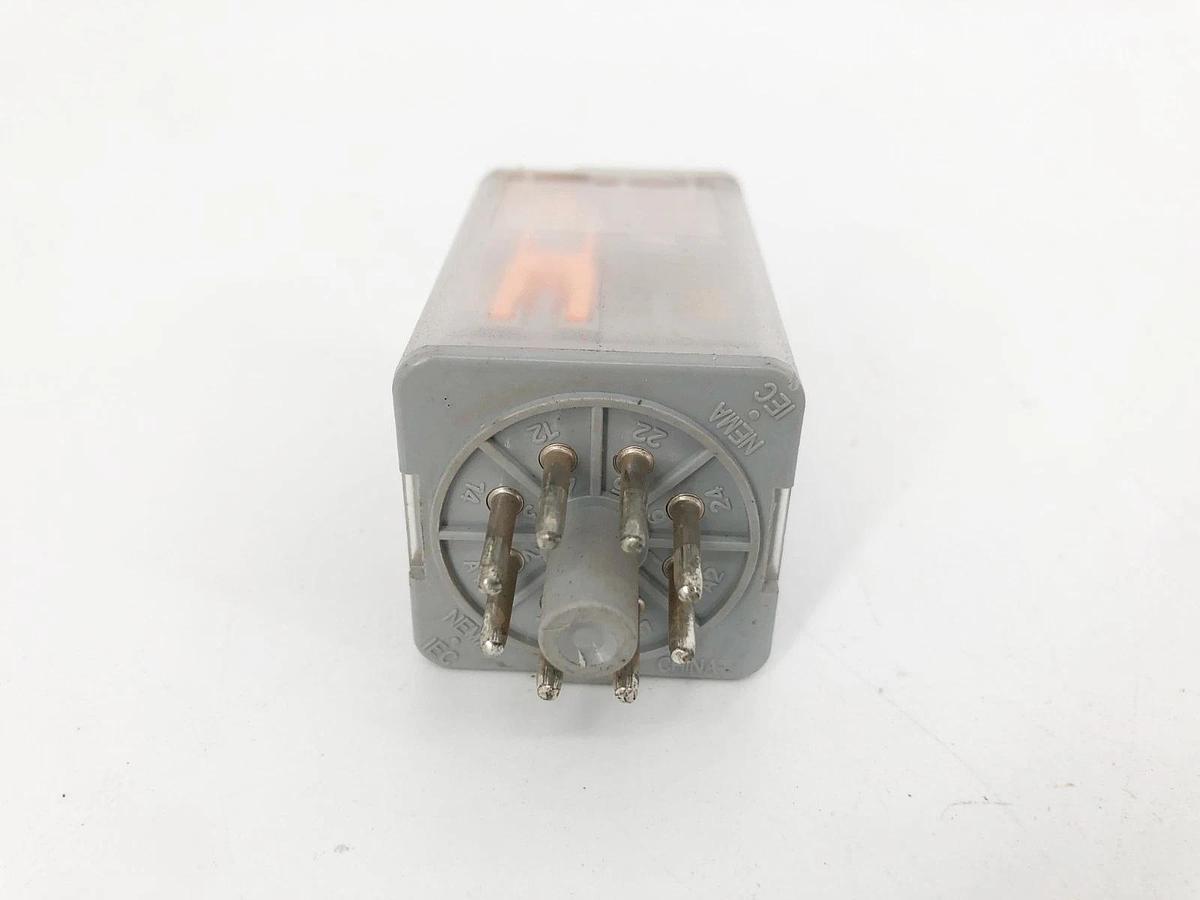 New Eaton D3PF2AB-A2 Relay 240VAC Coil 8-Pin - No Box