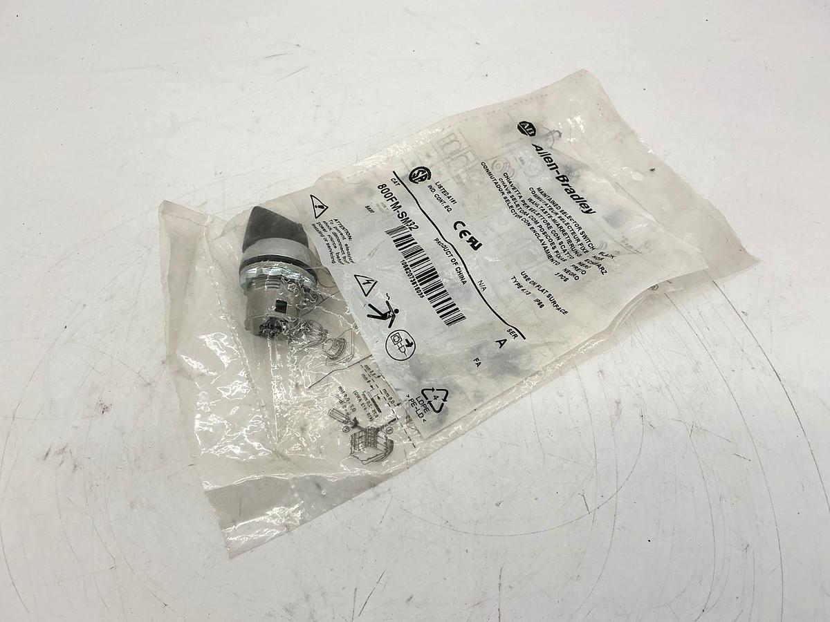 New Allen Bradley 800FM-SM32 Series A Maintained Selector Switch Black 3Pos