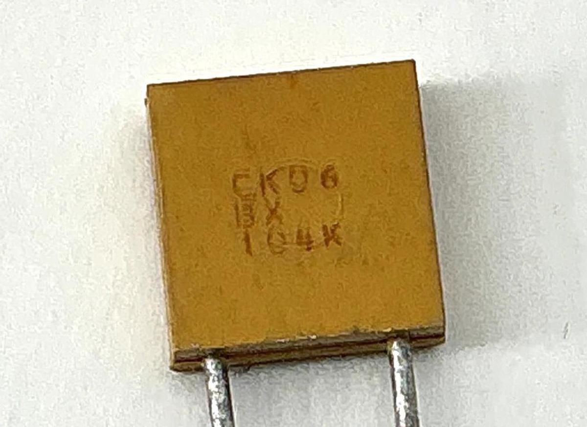 Bag of 20 CK06BX104K Ceramic Multilayer Capacitor 100VDC