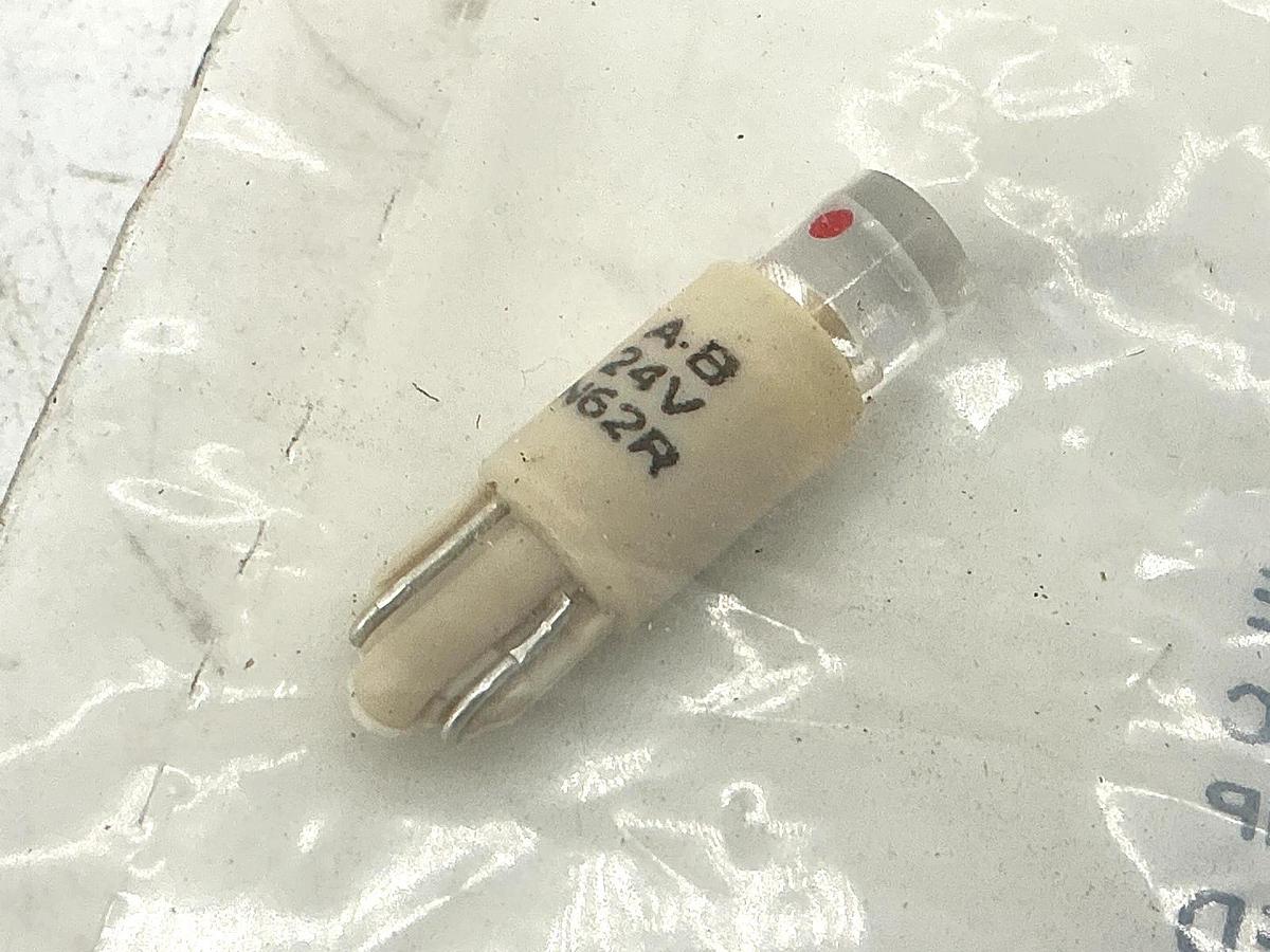 Lot of 2 New Allen Bradley 800T-N62R Ser C LED Lamp Wedge Base 1 Chip Red 24V