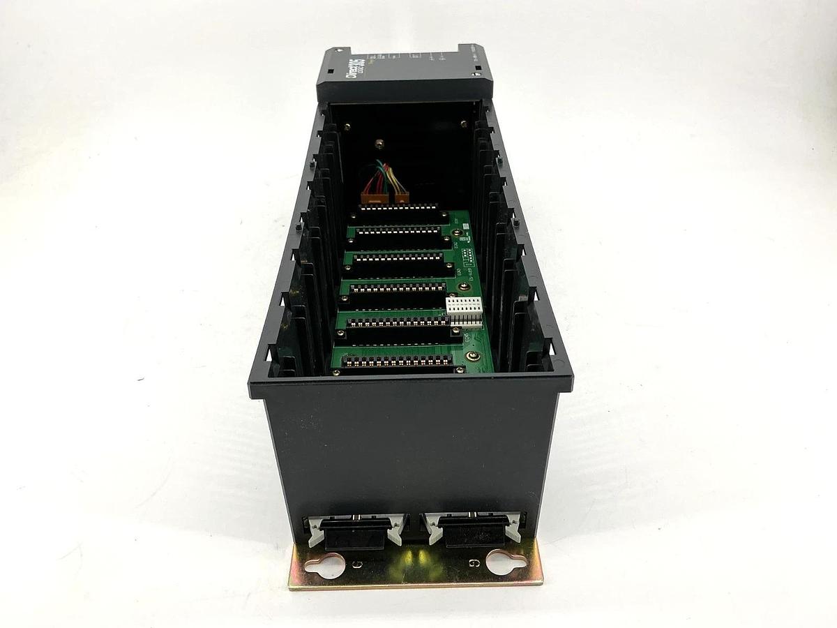 New Automation Direct D3-08B-1 I/O Module DirectLogic 305 8-Slot 110/120V No Box