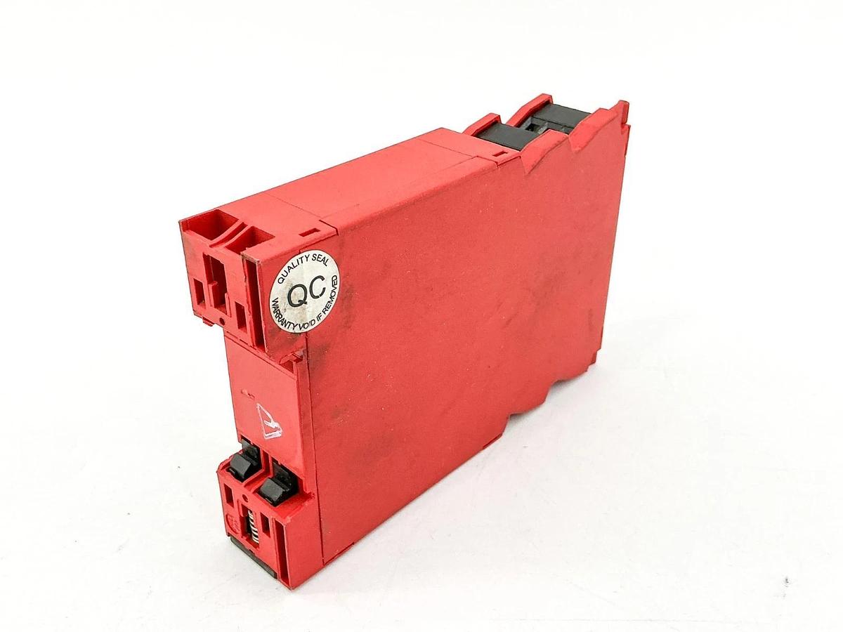New Allen Bradley 440R-N23123 Guardmaster Safety Relay 24V 4W 6A MSR126R No Box