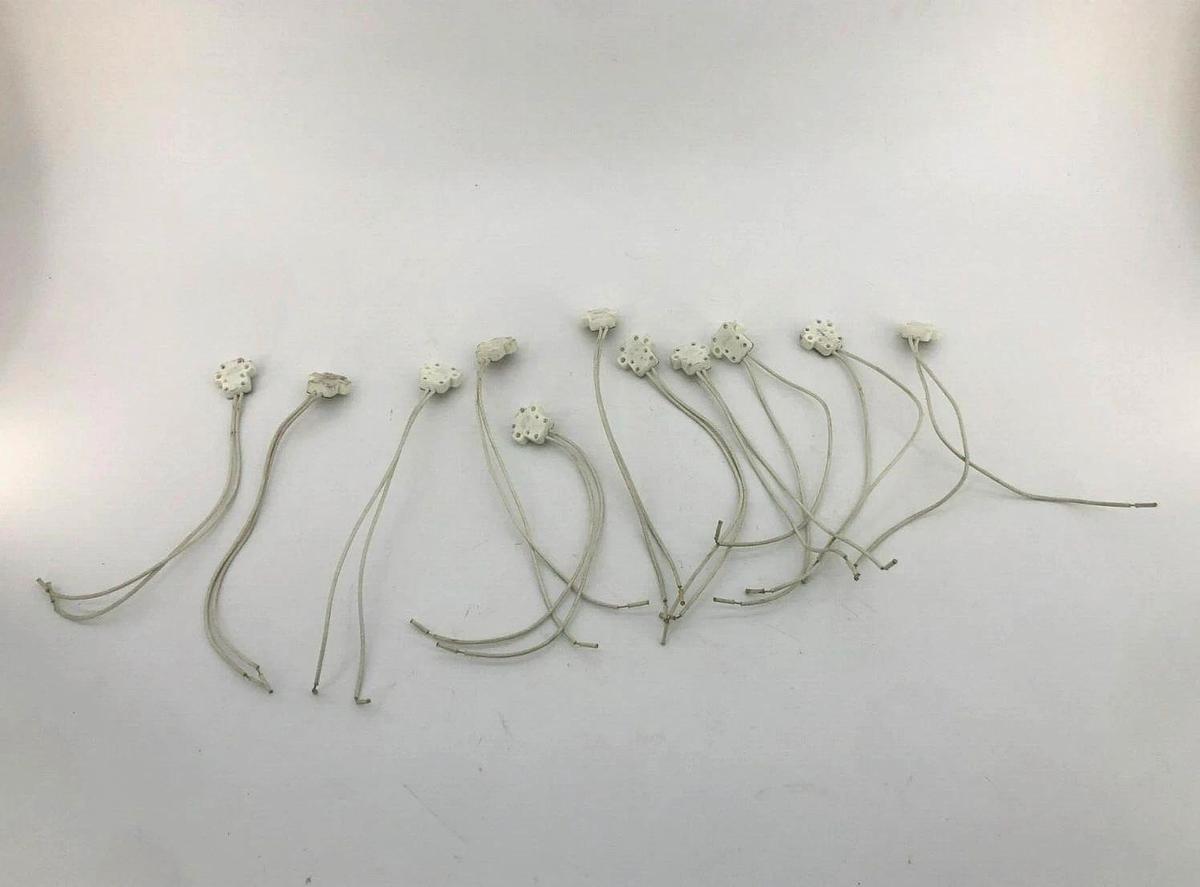 Lot of 10 New Satco/Nuvo 82307 G5.3 Halogen Sockets 250V 75W