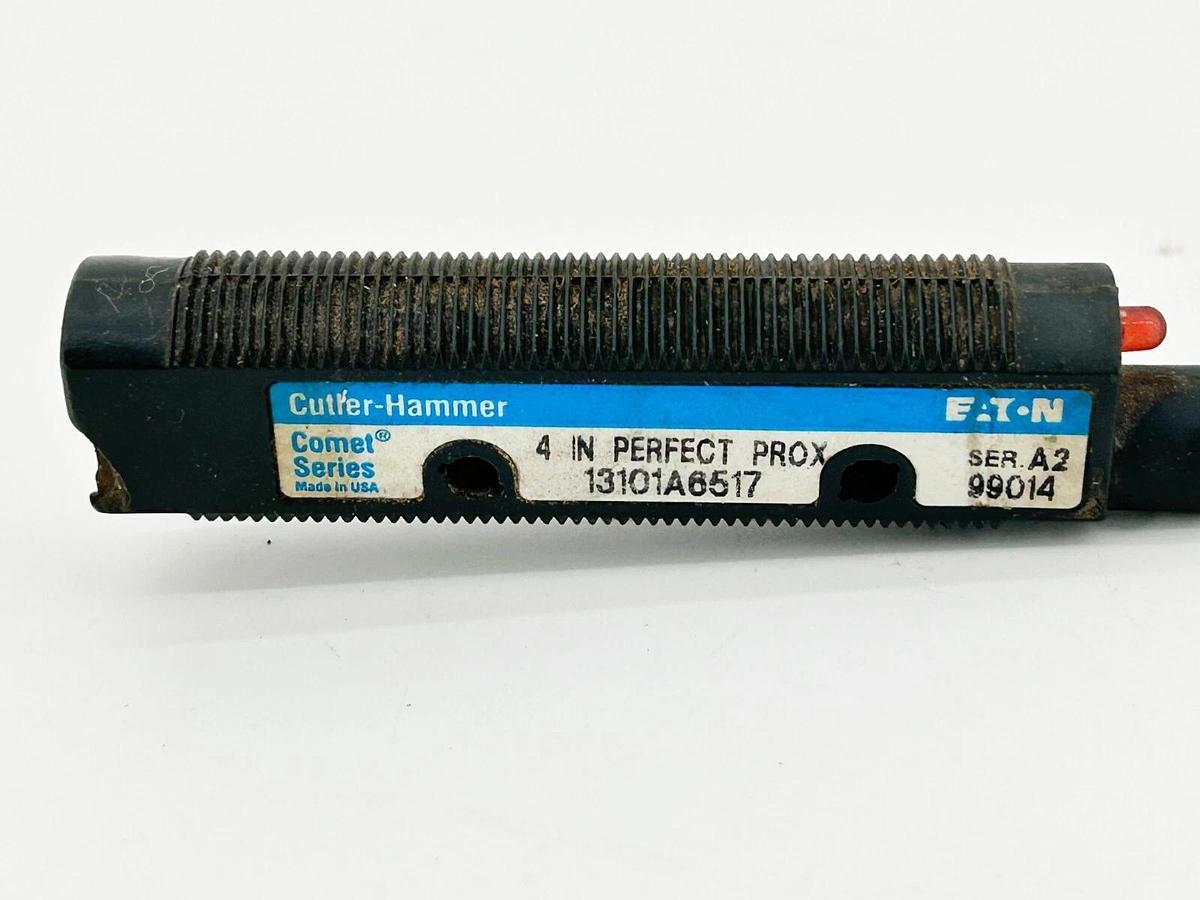 Used Cutler Hammer 13101A6517 Photoelectric Sensor 10-30V 250MA 100MM Sensing Range
