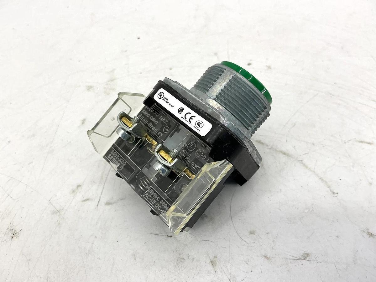 New Allen Bradley 800T-A1D2 Ser T Momentary Push Button 30mm Flush Head Green