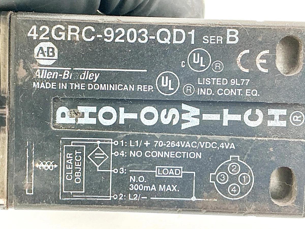 Used Allen Bradley 42GRC-9203-QD1 Photoswitch Sensor 264VAC 4VA Ser.B