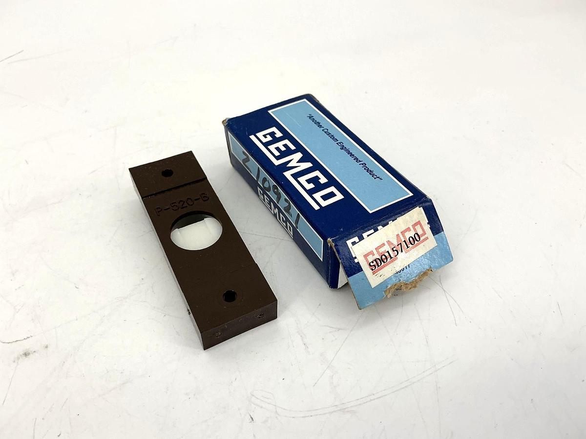 New Gemco SD0157100 Roller Follower Adapter / Assembly P-520-B