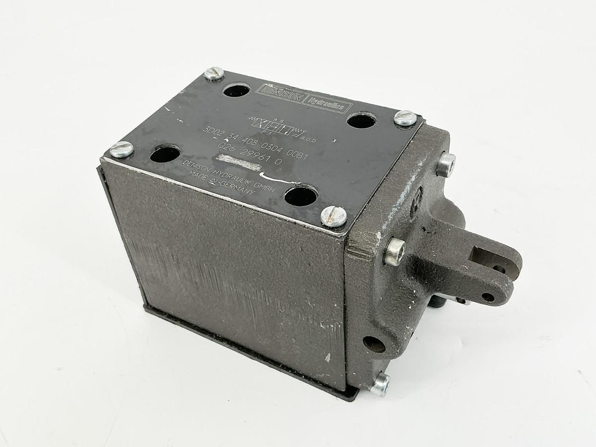 New Denison 3D02 34 408 0304 00B1 Control Valve 026 29961 0 - No Box