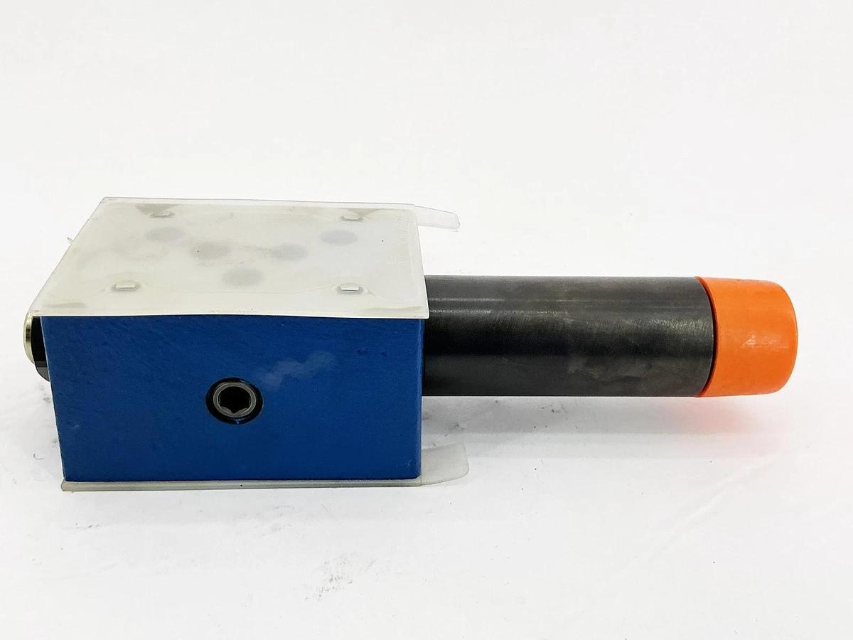 New Rexroth ZDR 10 DP2-54/150YM/12 Pressure Reducing Valve R900582108 - No Box
