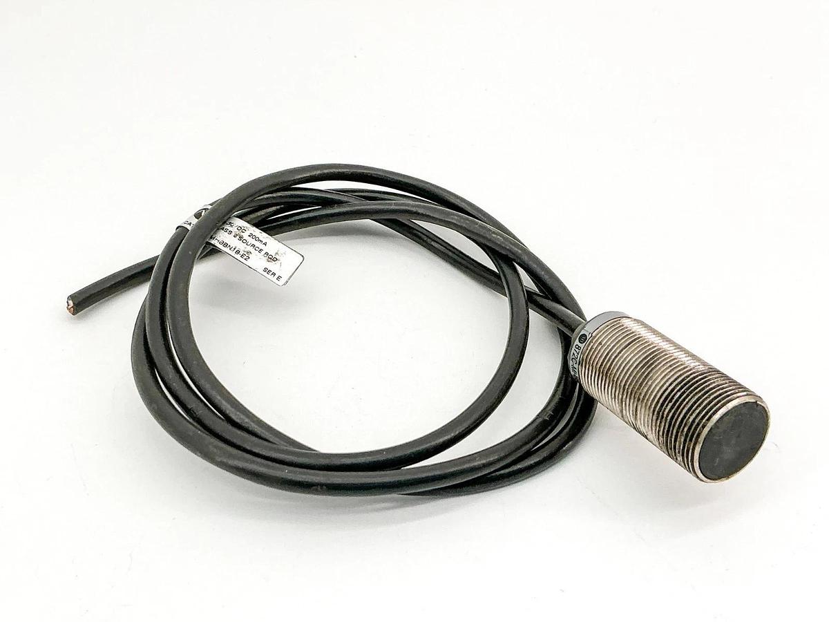 Used Allen Bradley 872C-MH8BN18-E2 Inductive Proximity Sensor 10-30VDC 200mA Ser.E