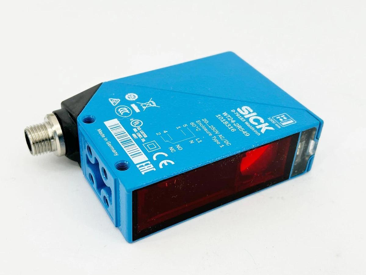 New Sick WT24-2R549 Proximity Photoelectric Sensor 250V 2VA 2.5A IP67 1018316