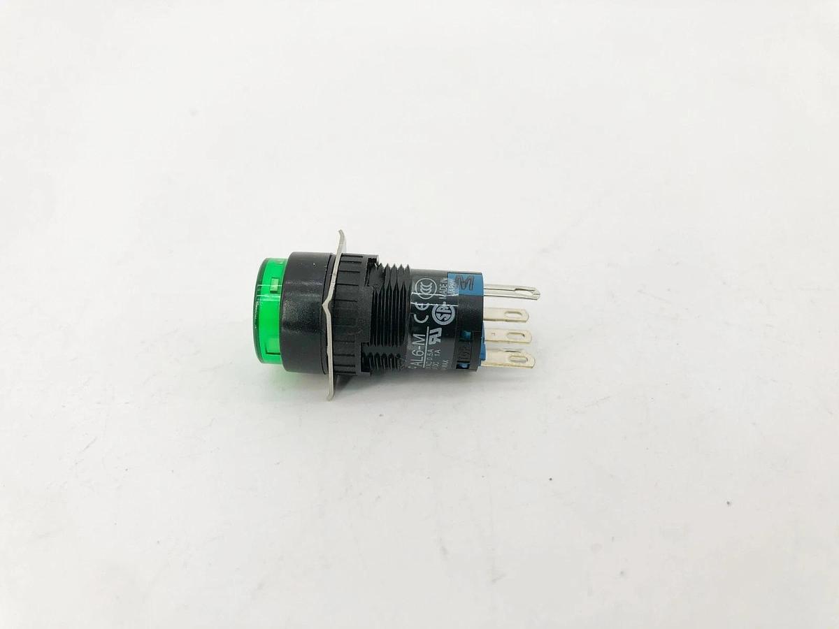 Lot of 4 New IDEC AL6M-M100 Green Illuminated Pushbuttons SPDT 16mm Round