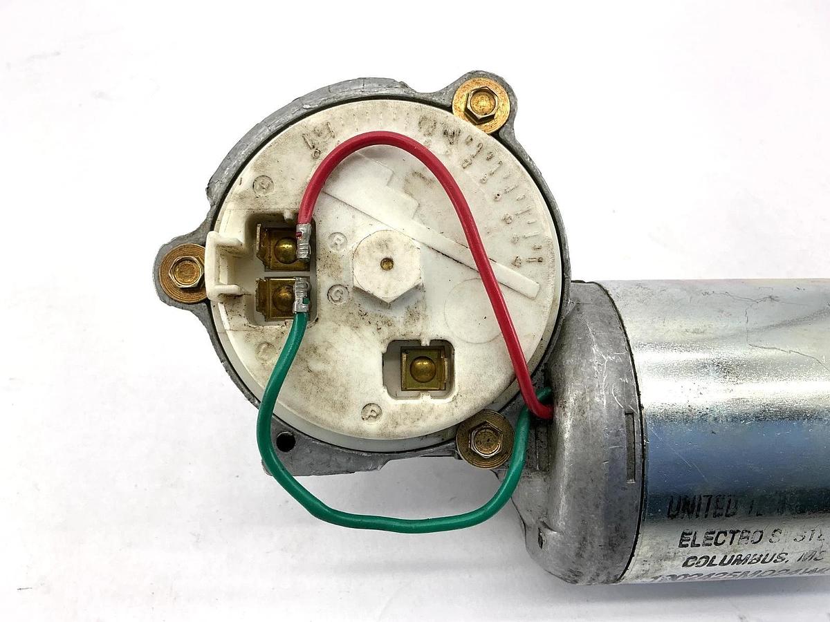 Used United Technologies 1902425M024WC Windshield Wiper Motor 24V