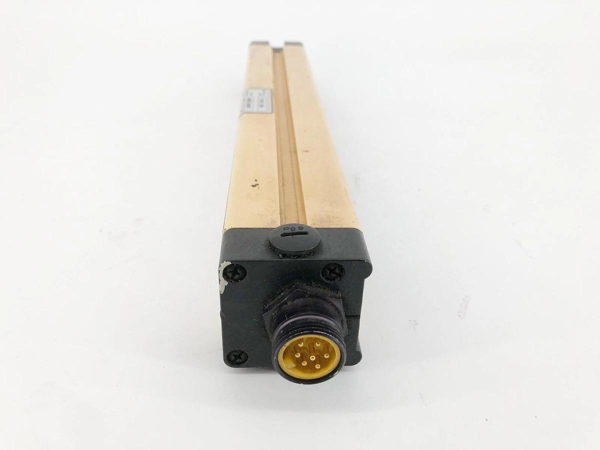 Used Sick FGSE 300-111 Light Curtain Receiver 300mm Height 6m sensing Distance 24V