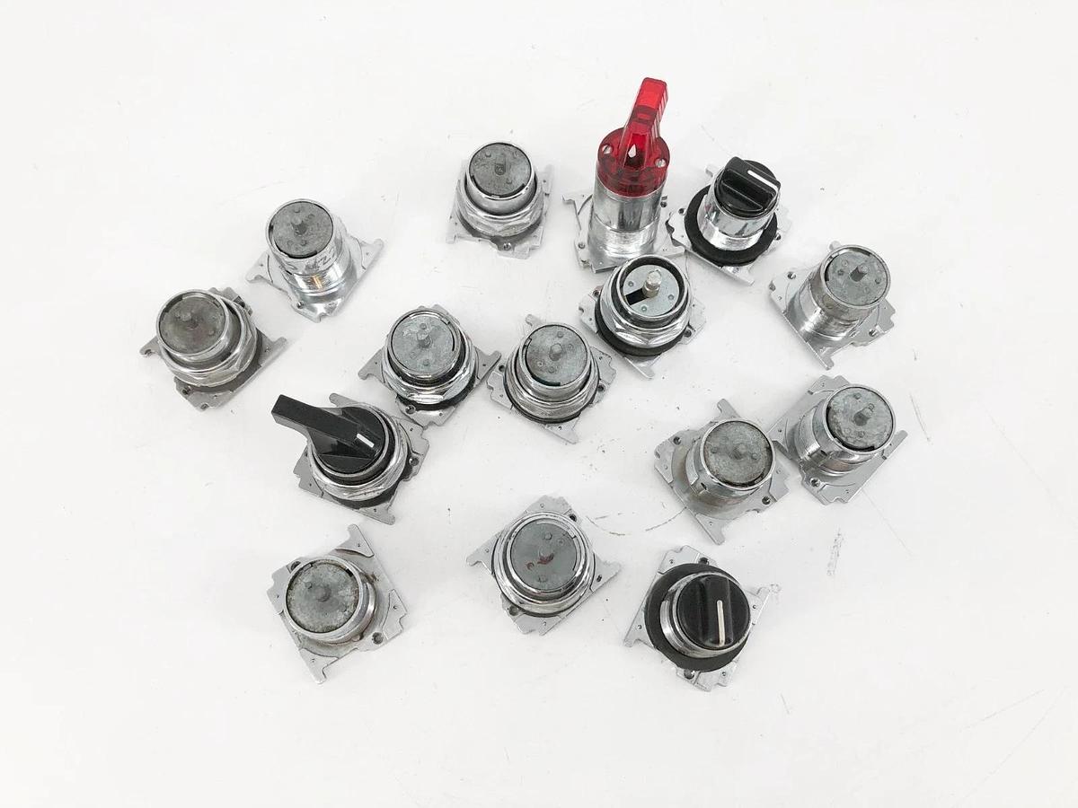 Used Lot of 15 Misc. Cutler Hammer Selector Switches 10250T (Body Only)