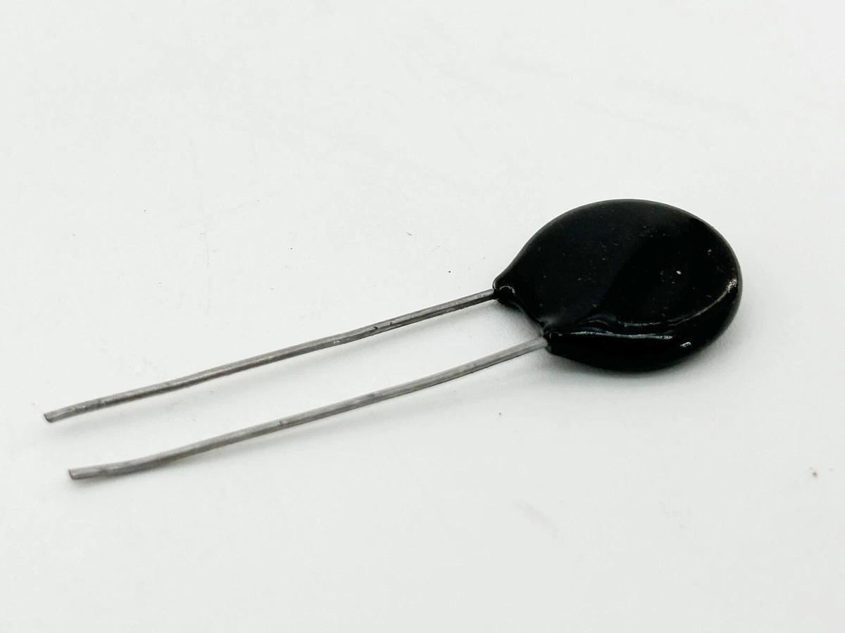 New Lot of 20 CKE Z150LA10A Metal Oxide Varistor 4500AMP 150VMA 200VMD 240V