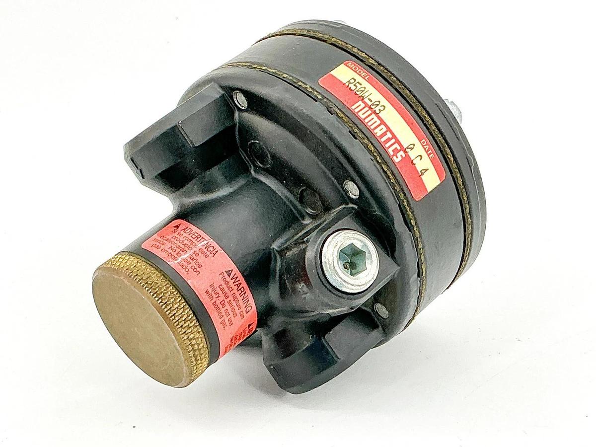 New Numatics R50W-03 Pneumatic Pressure Regulator - No Box