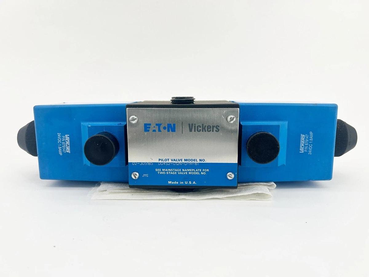 New Eaton DG4S2-012N-U-H-61 Pilot Valve 24VDC 1.8AMP 02-305185 - No Box