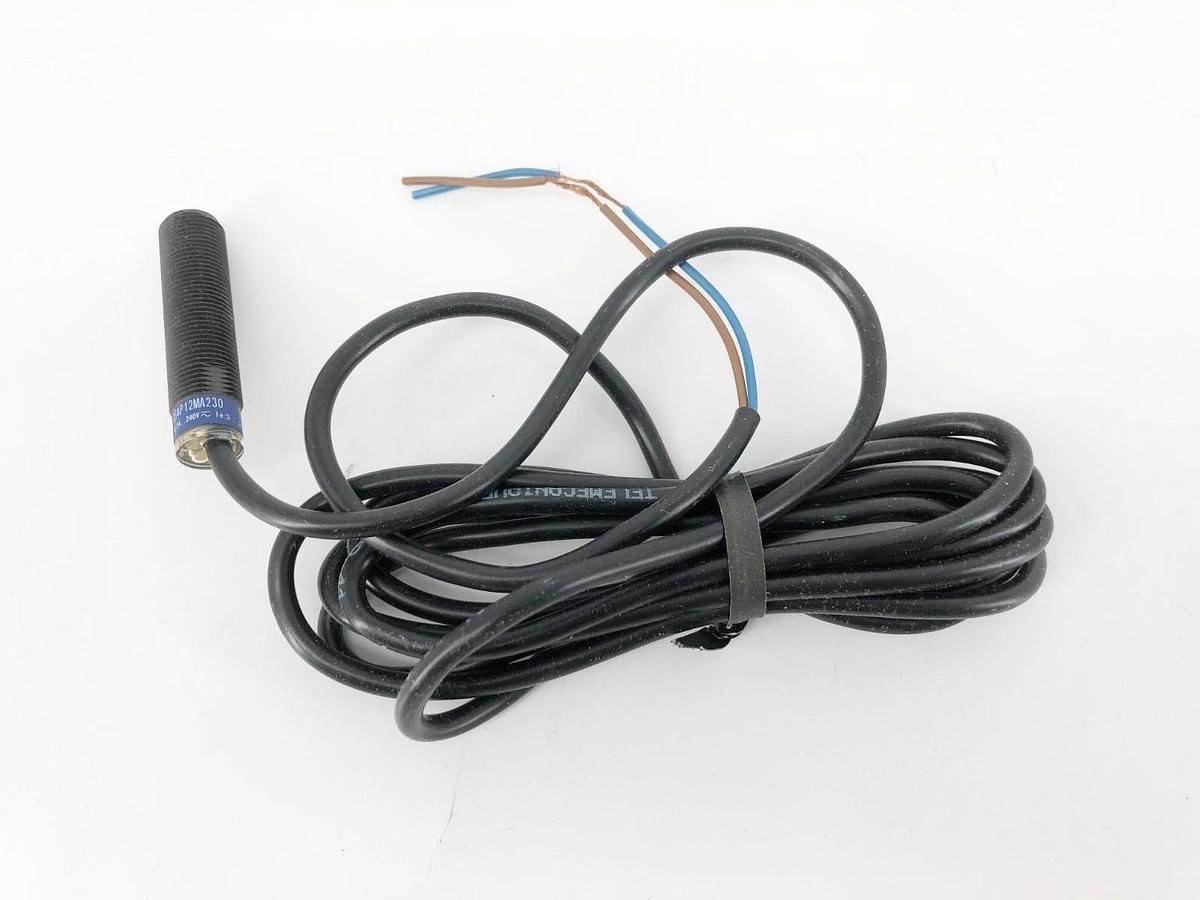 New Telemecanique XS4P12MA230 Inductive Proximity Switch 24-240VAC 01292