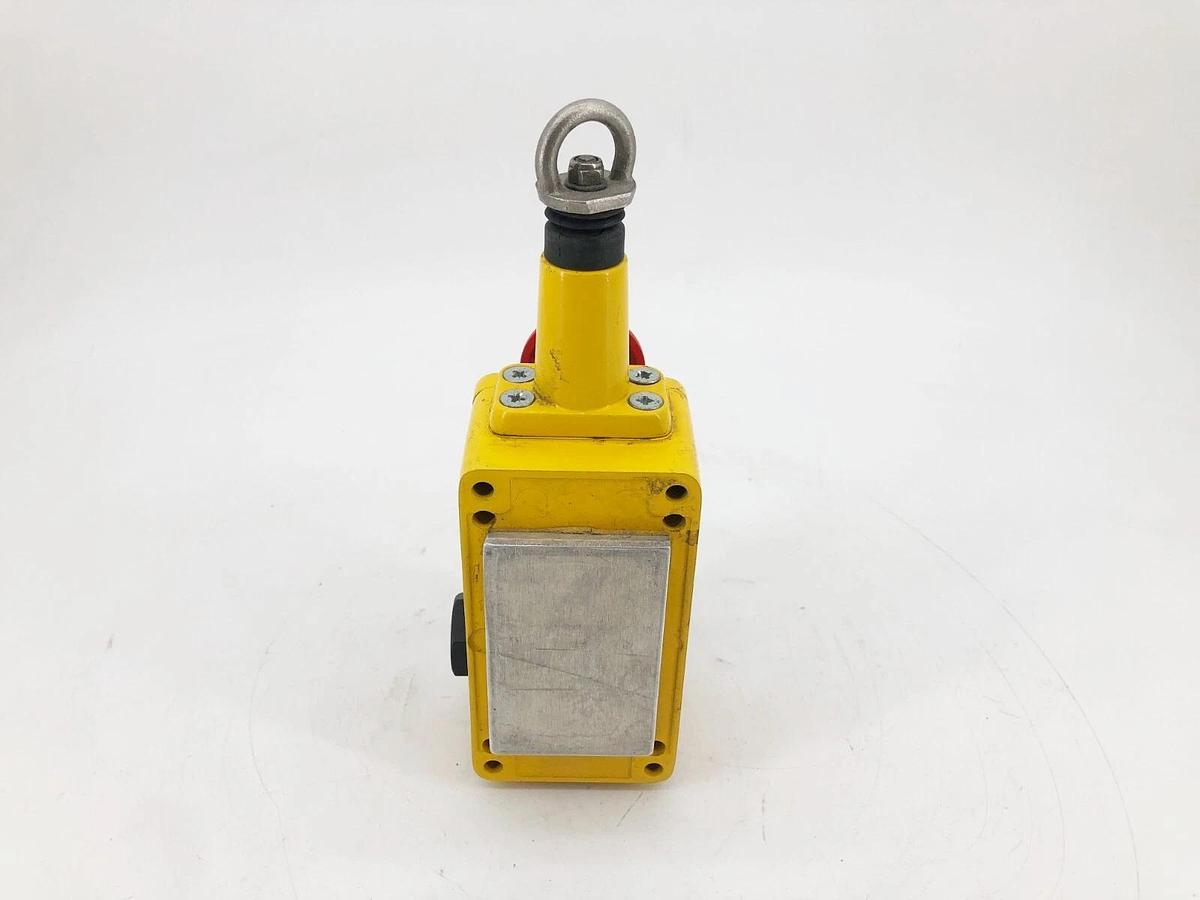 Used Allen Bradley 440E-D13140 Ser. D Guardmaster Safety Switch Lifeline 4