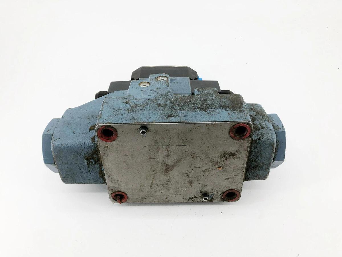 Used Continental Hydraulics VSD08M-3F-G1B-60L-A Directional Valve 120/110VAC 3000psi