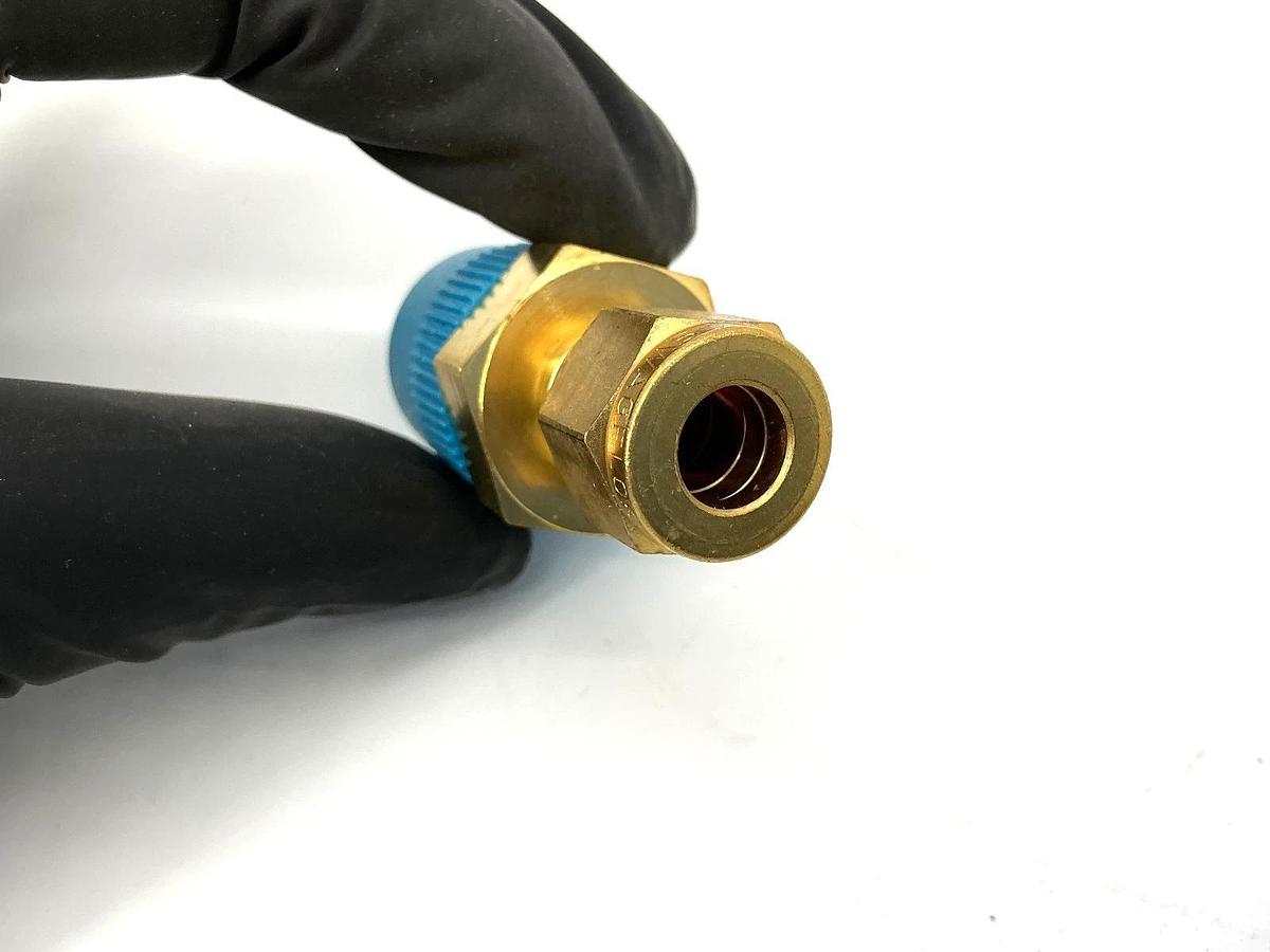 Bag of 6 New Swagelok B-8M0-1-8 Tube Fitting 8mm Connector Tube OD 1/2" Male NPT