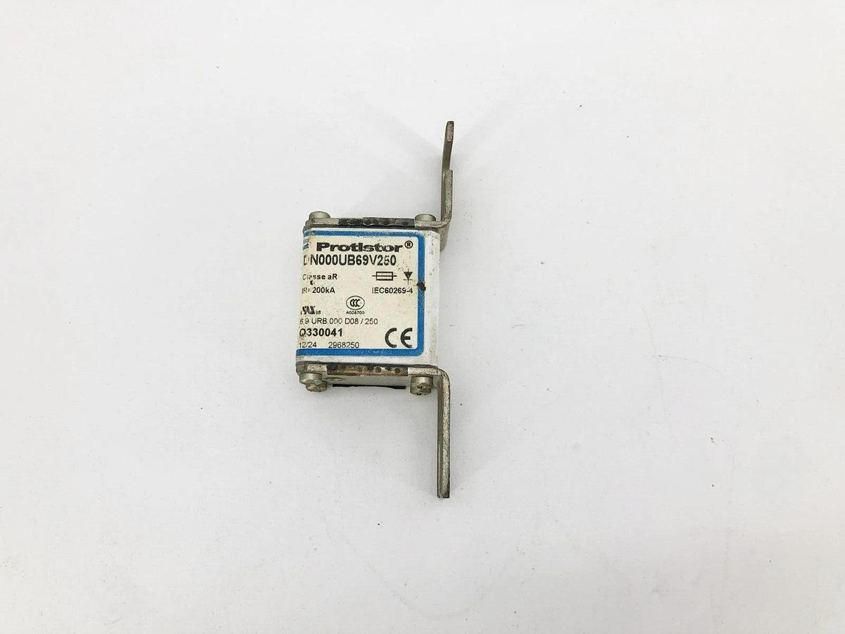 New Ferraz Shawmut DN000UB69V250 Fuse 690VAC 250A Q33041