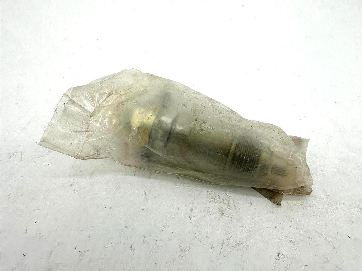 New Melroe 3974254B Fuel Injector for Kubota Ingersoll - Rand