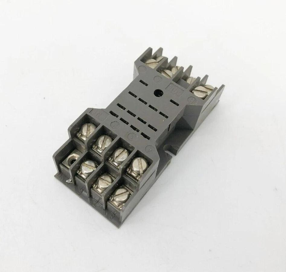 Used Lot of 6 Potter & Brumfield 27E166 Relay Sockets 5A 300V