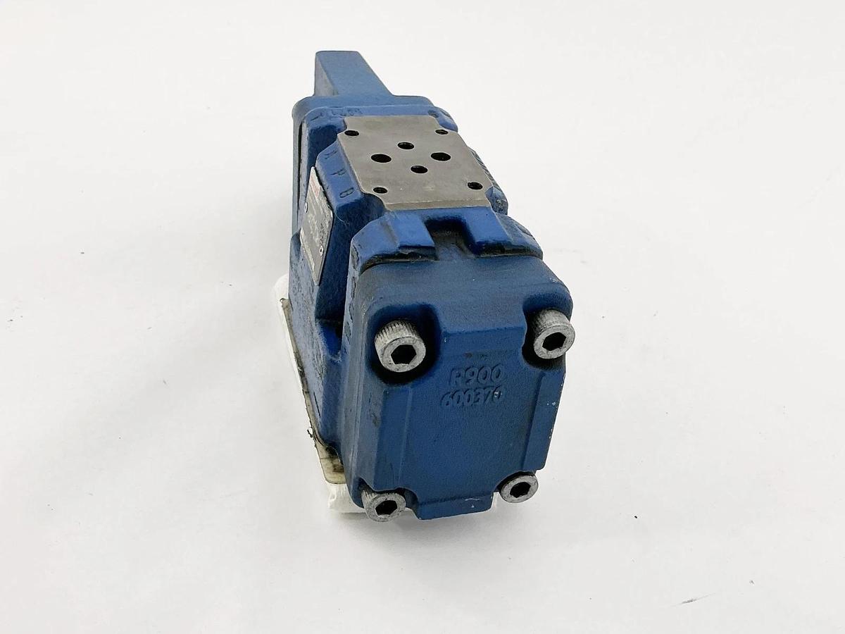 New Rexroth 4WRZ 10E25.72/6EG24N9ETK4/V.674 Directional Base Valve R901334221