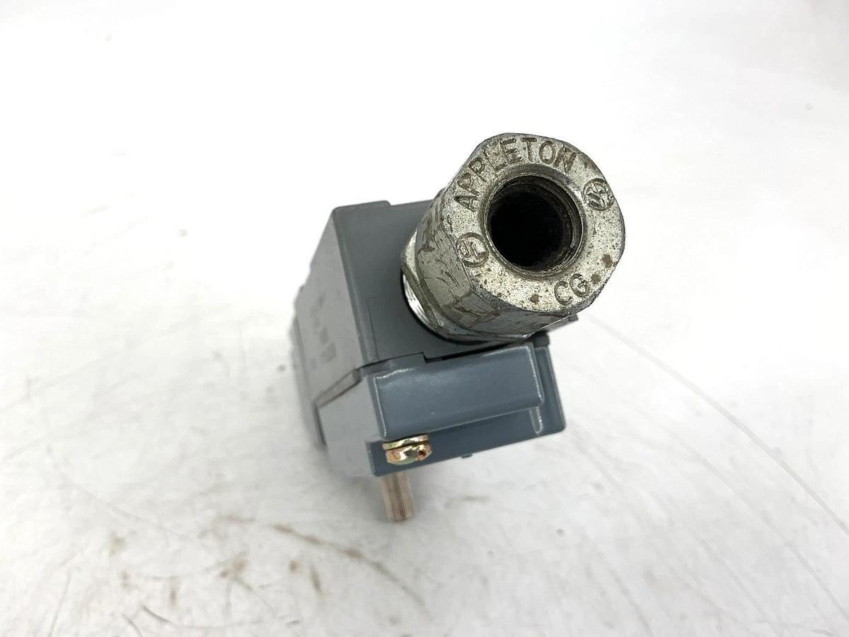 Used Eaton E50SA Ser A2 Limit Switch Component Switchbody 1NC/1NO 10A@12VAC 1A@125VDC