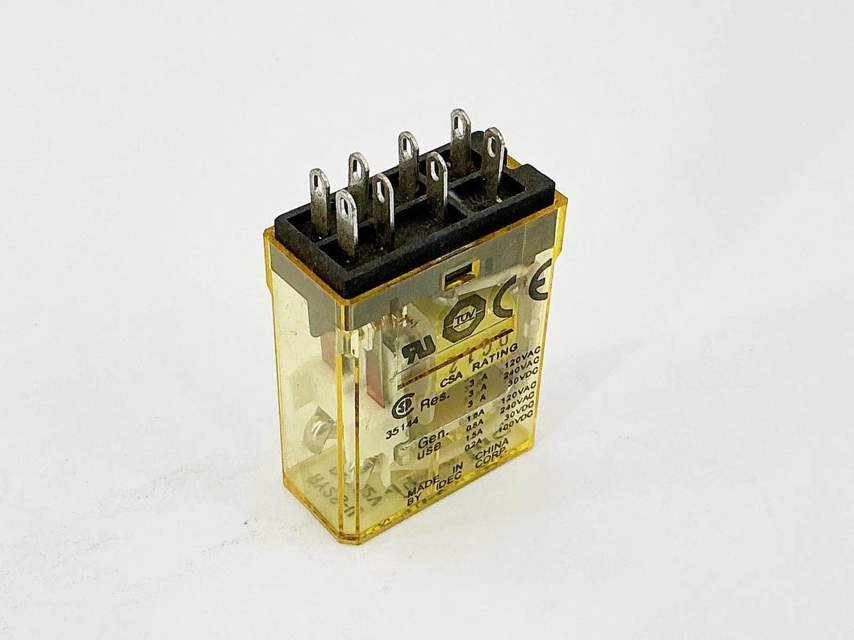 New Lot of 2 IDEC RY2S-UDC12V Relay 12VDC 3A 8Pin - No Box