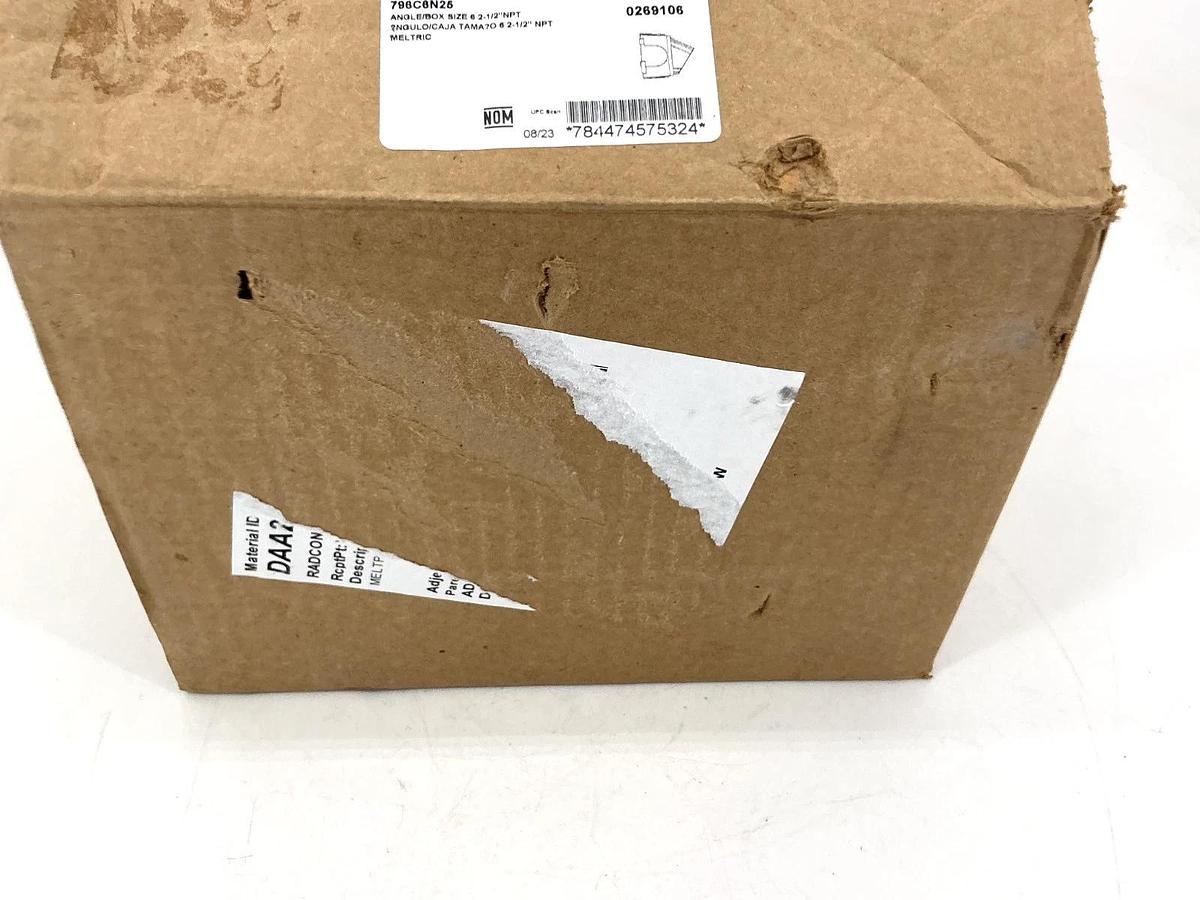 New Meltric 796C6N25 Junction Box 6-1/2" - Body Only (Missing Angle Adapter)