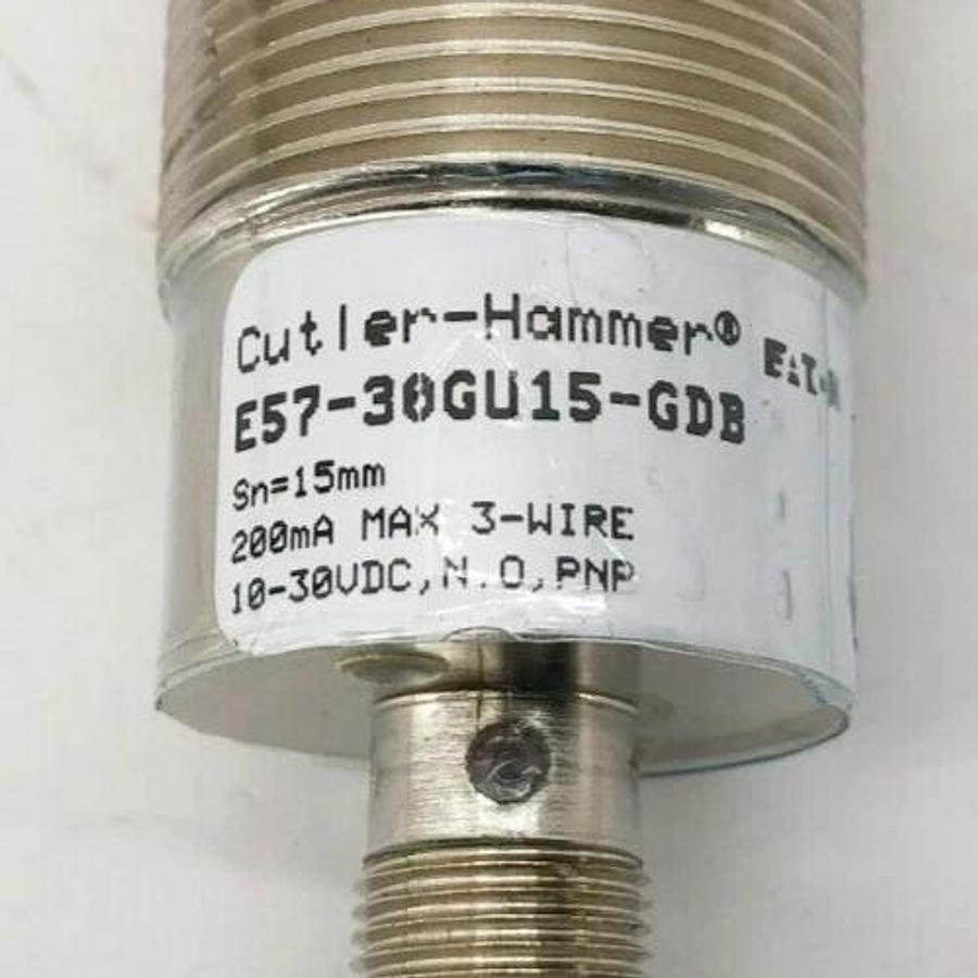 New Eaton E57-30GU15-GDB Proximity Sensor 15mm Range 10-30VDC 4 Pin