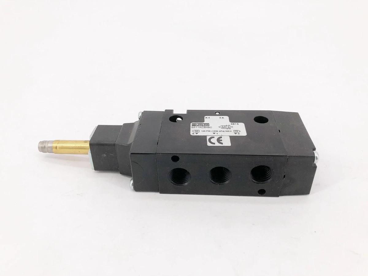 New Parker B511ACB49C Solenoid Valve 1/4" 145psi 24VDC Missing Coil - No Box