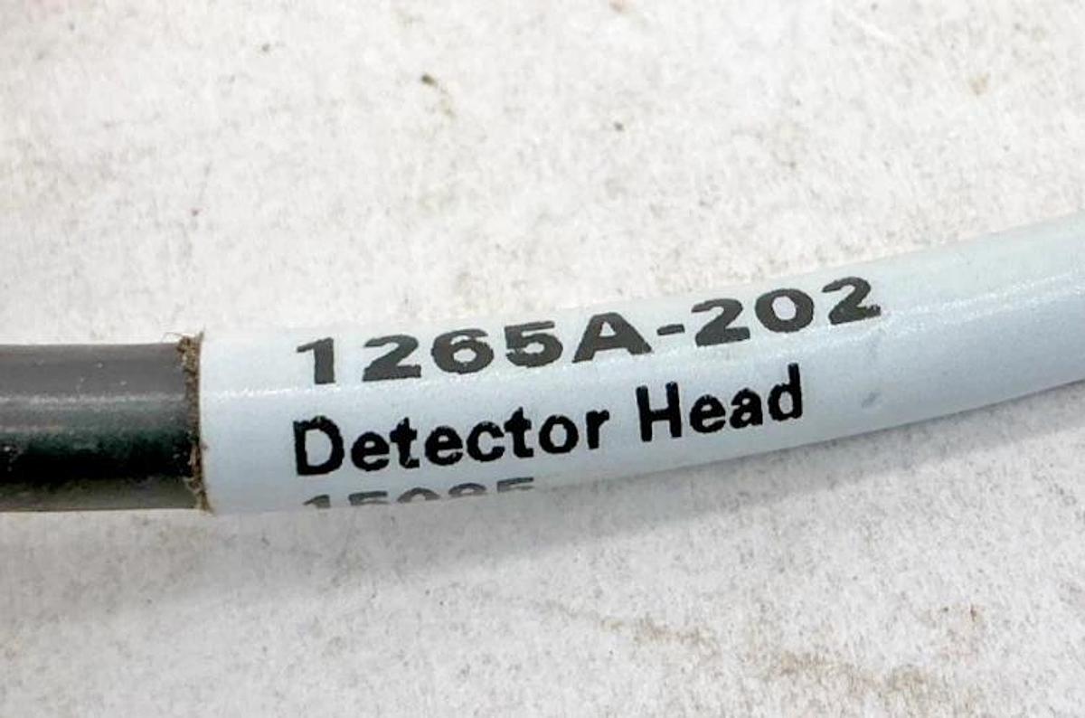 Used Eaton Cutler-Hammer 1265A-202 Photoelectric Detector Head Sensor 5-Wire 12VDC