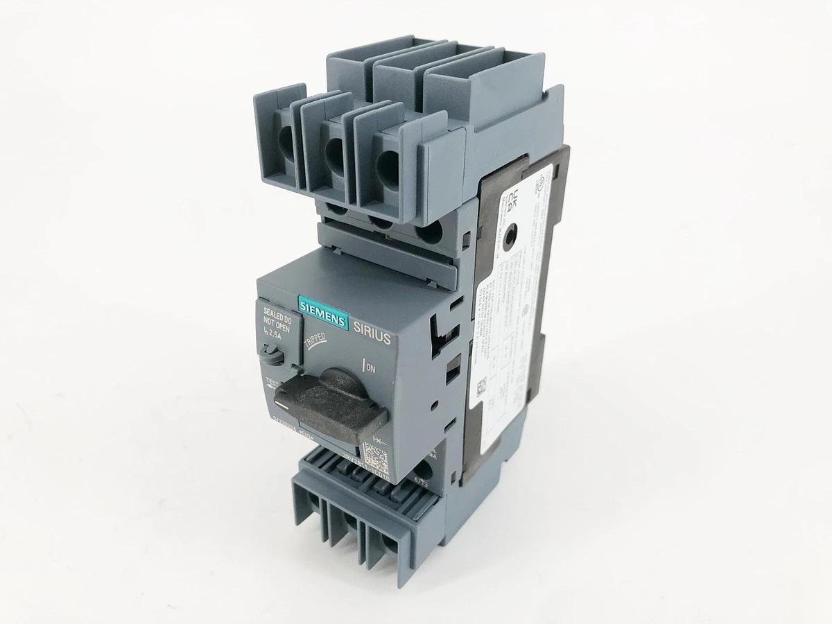 New Siemens 3RV2811-1CD10 Circuit Breaker 690VAC 3 Pole 2.5A
