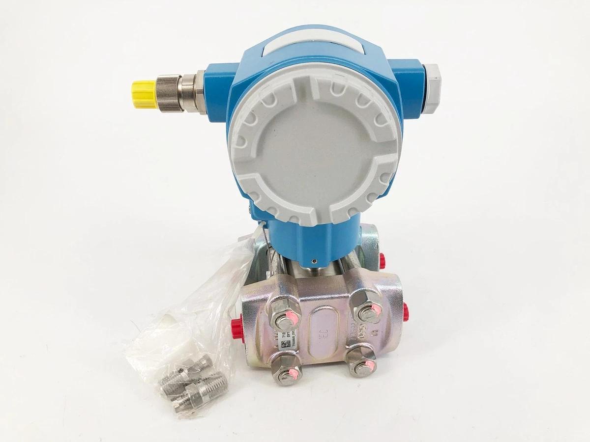 New Endress + Hauser PMD75-6JQK1/0 Pressure Transmitter DELTABAR-S 52017192