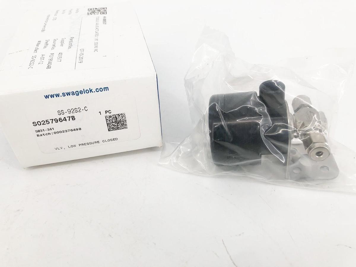 New Swagelok SS-92S2-C Actuated Toggle Valve 1/8" Tube Fitting SS316 NC