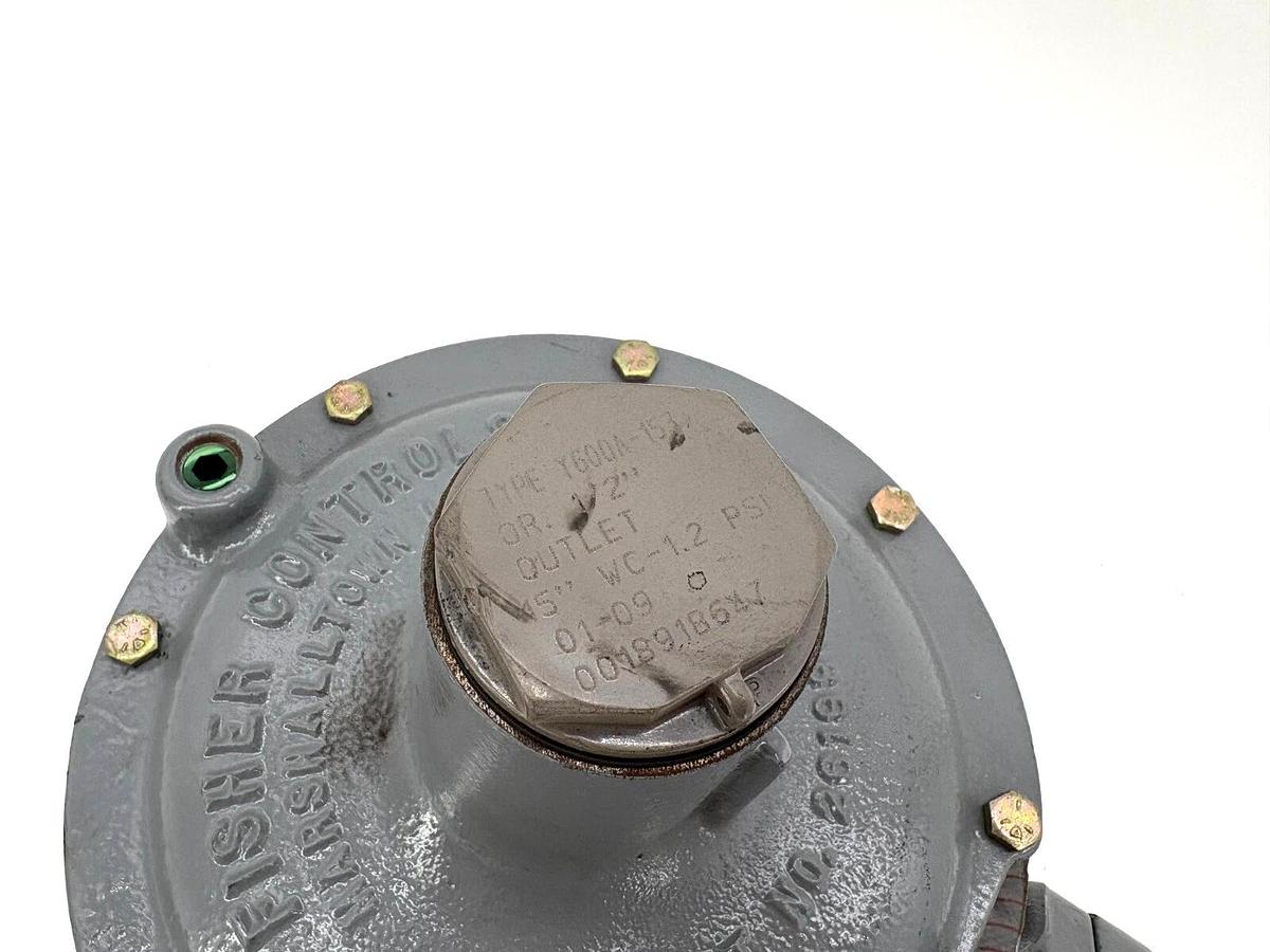 New Fisher Controls Y600A-153 Pressure Reducing Regulator 1/2" Out 15" - No Box