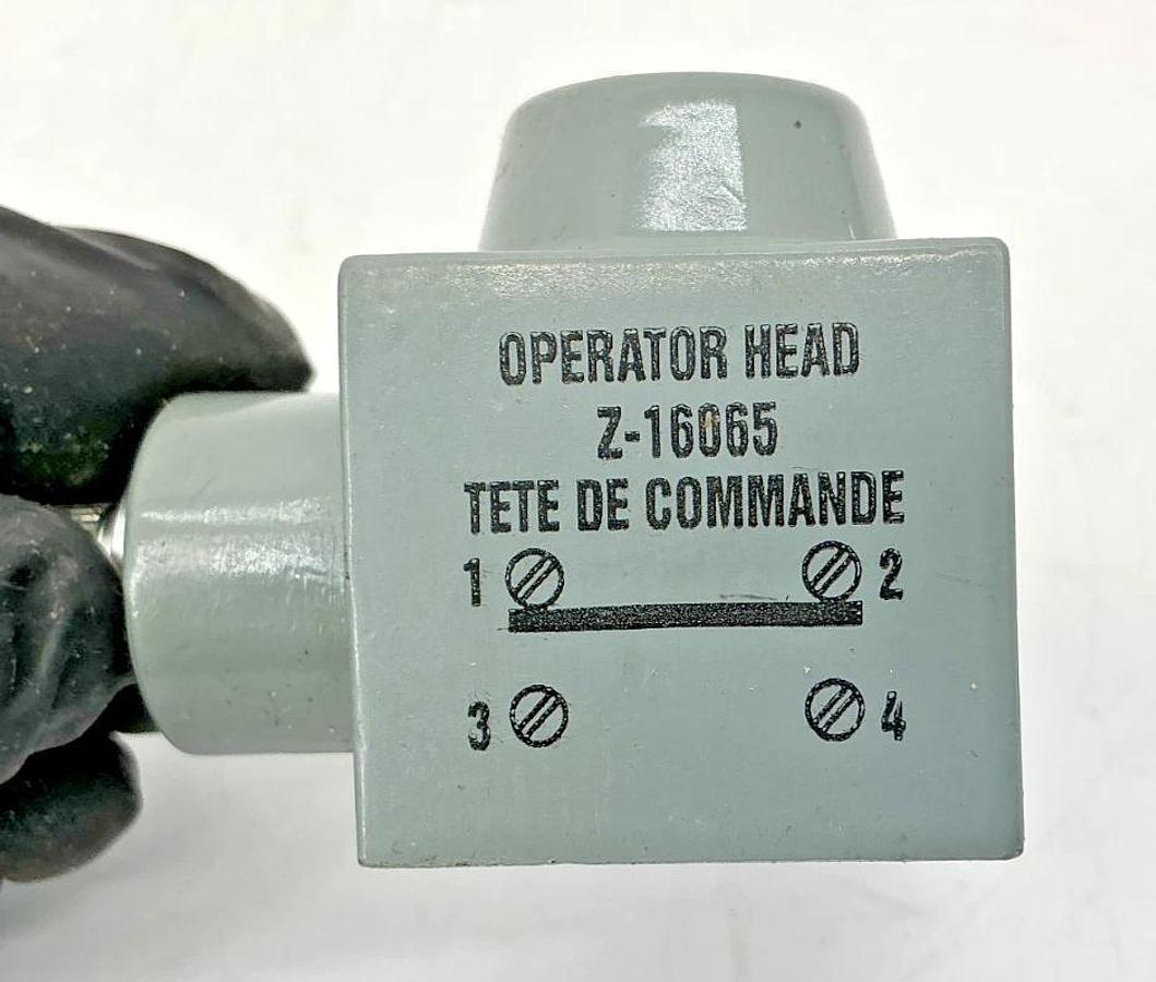New Allen Bradley Z-16065 Limit Switch Operating Head Renewal Part - No Box