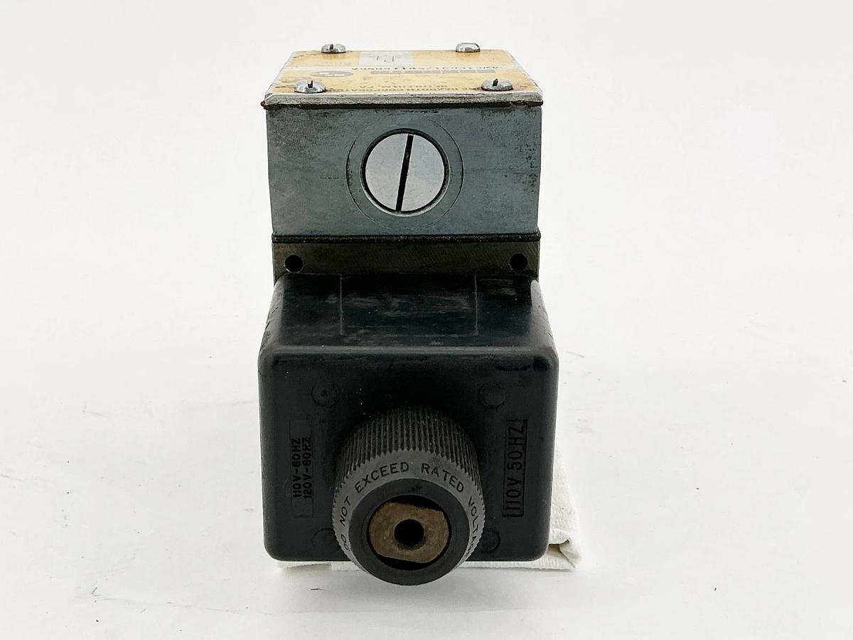 New Rexroth 4WE10D31/CW110N9DA Hydraulic Valve 90VA/550VA