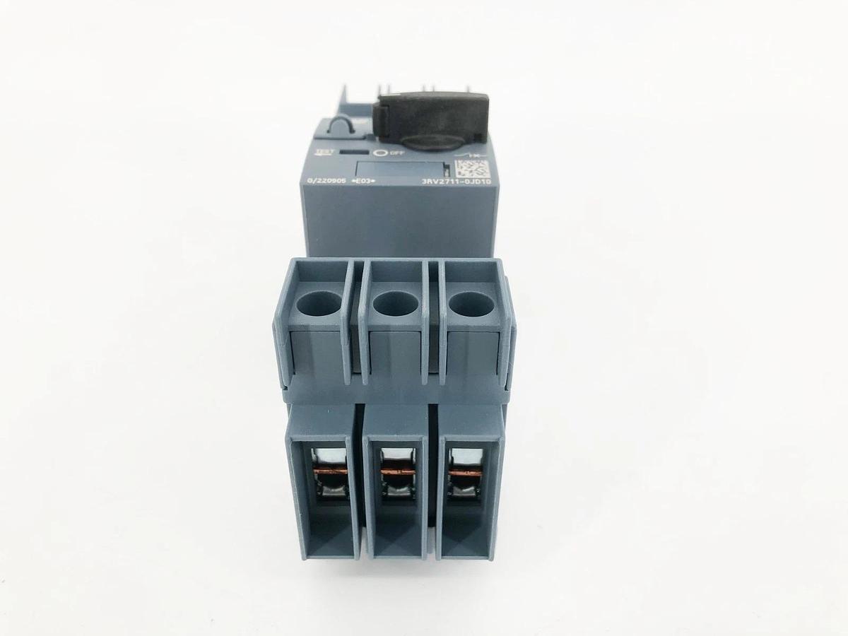 New Siemens 3RV2711-0JD10 Motor Protection Breaker 3 Pole 690V 1A