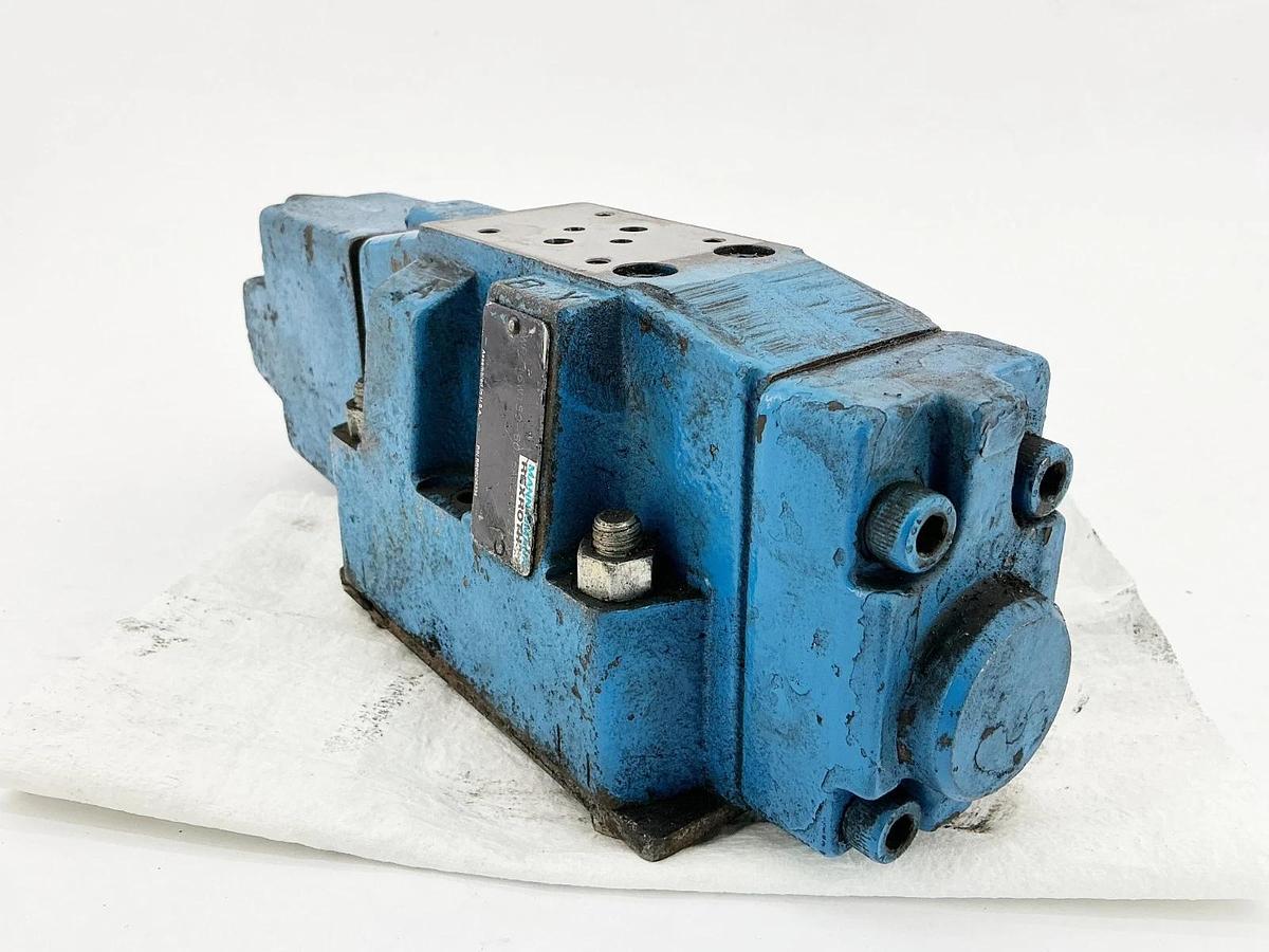 Used Rexroth 4WRZ16W150-60/6AG24NTZ4/M Hydraulic Valve