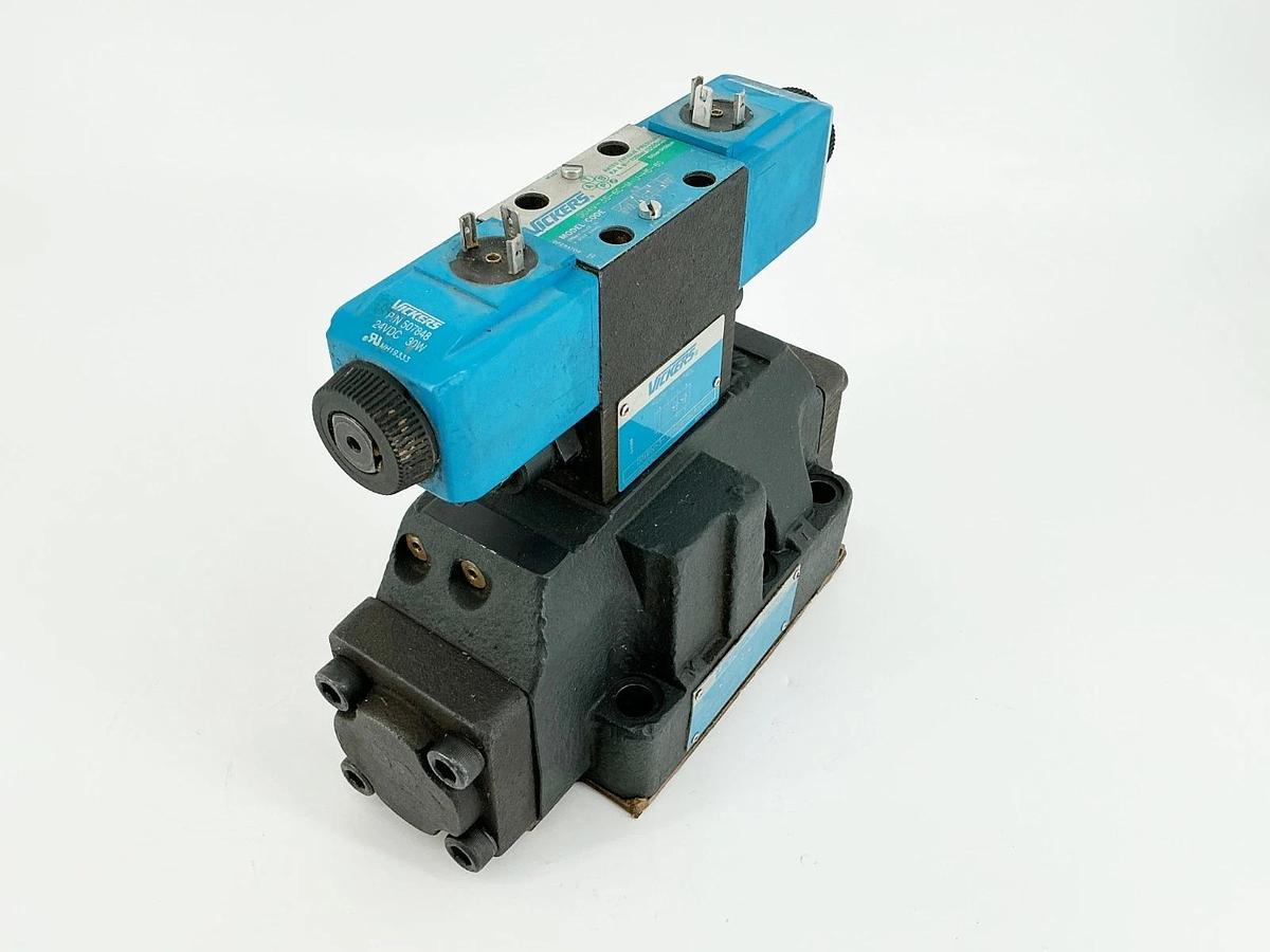 New Vickers DG5S-8-3C-2-M-U-H5-30 Solenoid Valve 3000PSI 24VDC 02-397371