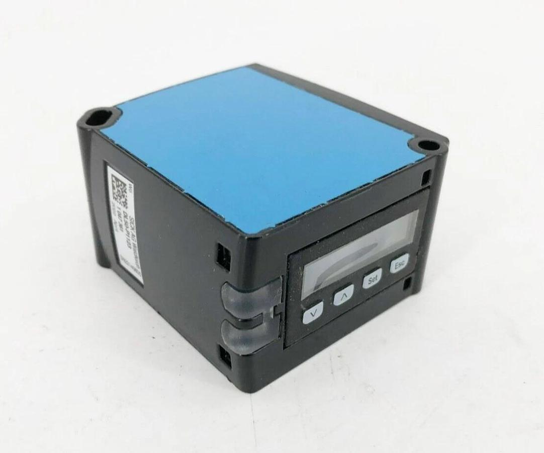 New Sick DL50-P1123 Distance Sensor 200-50000mm Range 10-30VDC