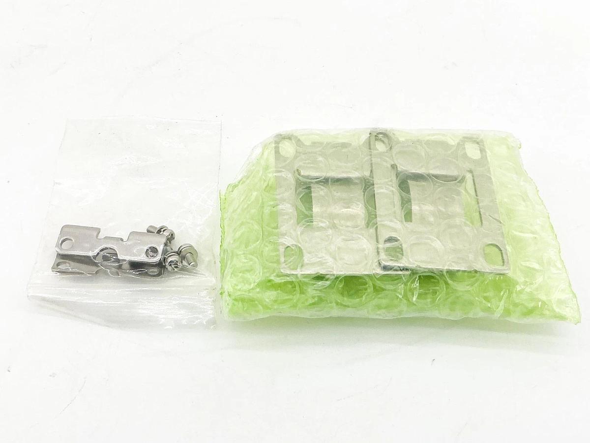 New Lot of 2 Keyence OP42370 Safety Mounting Bracket