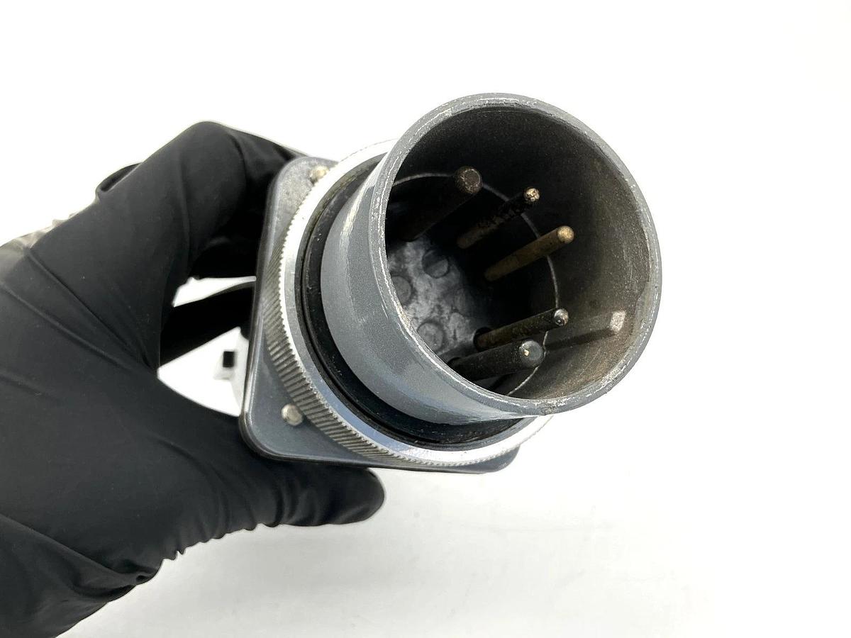 New Thomas & Betts SKWP5G Multi-Pole Watertight Plug 4-Pole 5-Pin 20A 250/600VAC