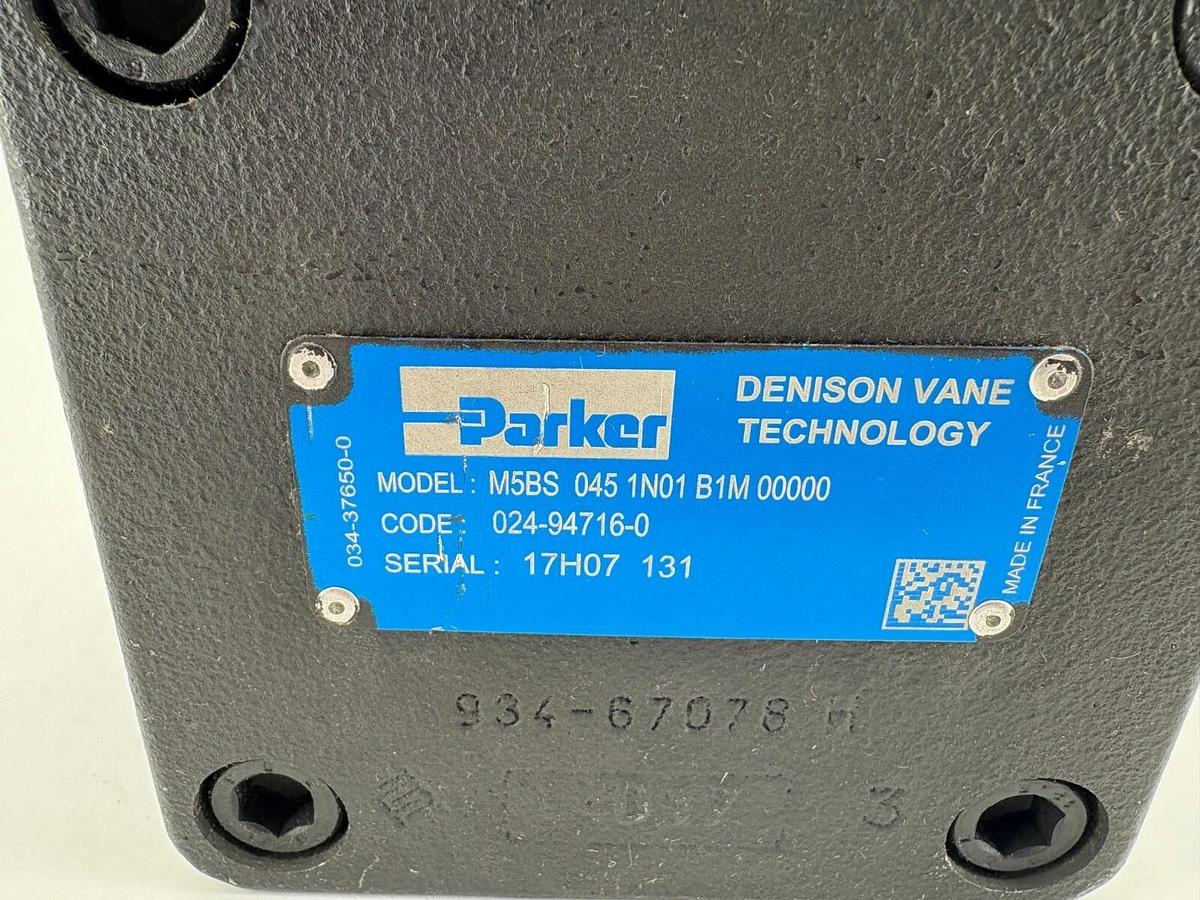 New Parker Denison M5BS-045-1N01-B1M-00000 Heavy Duty Vane Motor 024-94716-0